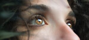 Instável, avanço da atuação feminina na política será testado com novas regras
